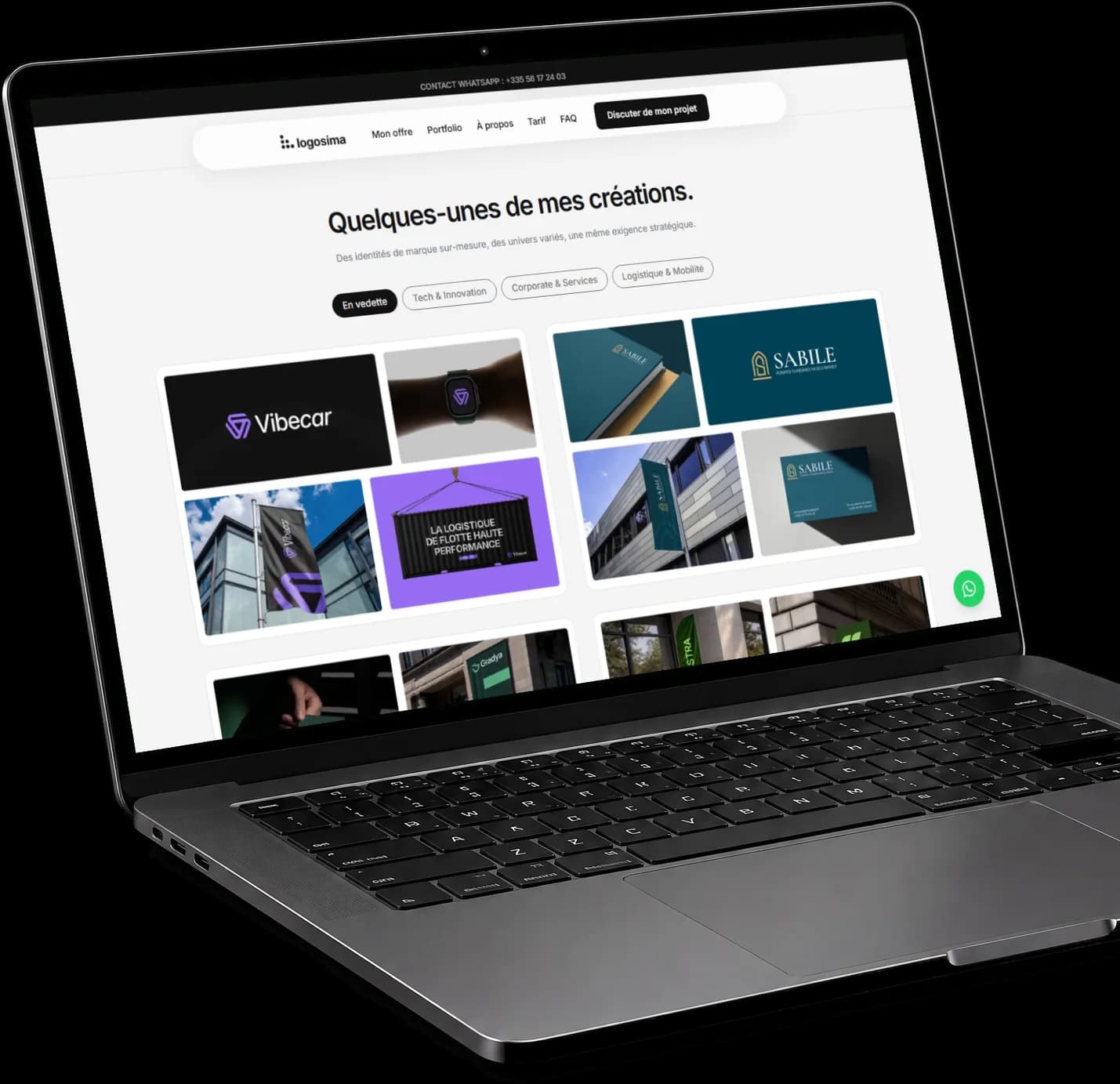 Le portfolio de Logosima sur un ordinateur portable, sur fond noir