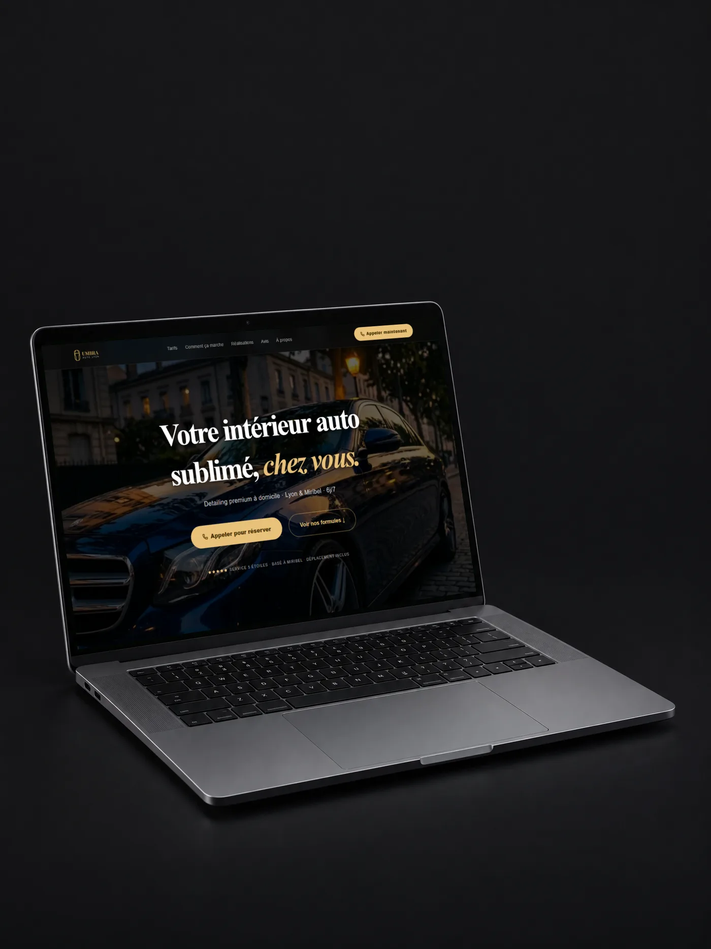 Un site vitrine affiché sur un ordinateur portable